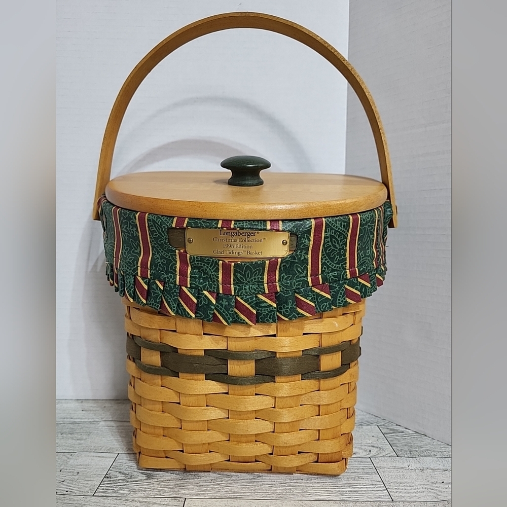 Longaberger 1998 Edition Christmas Glad Tidings Basket, Lid, Liner & Protector